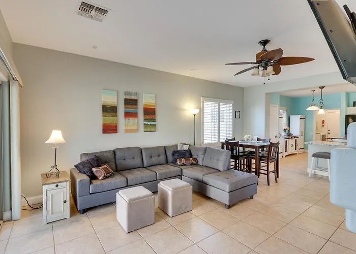 Mtn Views: Family-friendly Getaway! Holiday home *