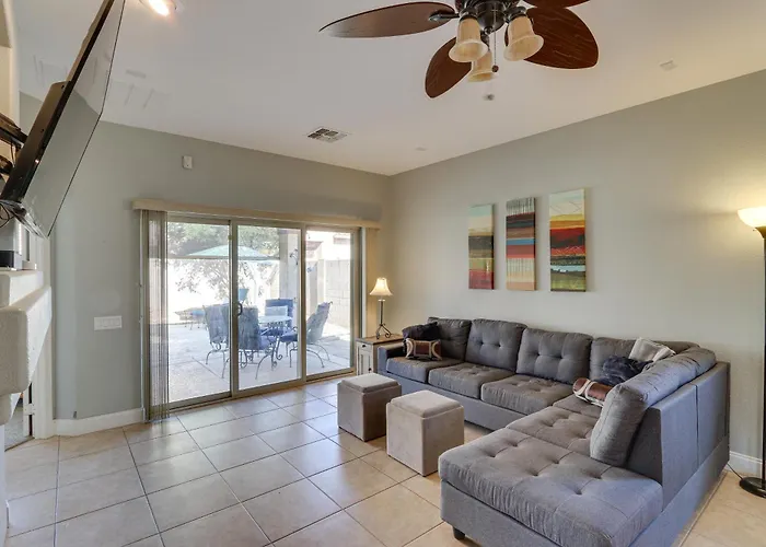 Mtn Views: Family-friendly Getaway! Holiday home