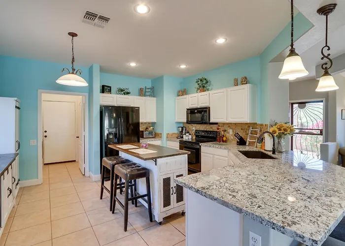 Mtn Views: Family-friendly Getaway! Holiday home *